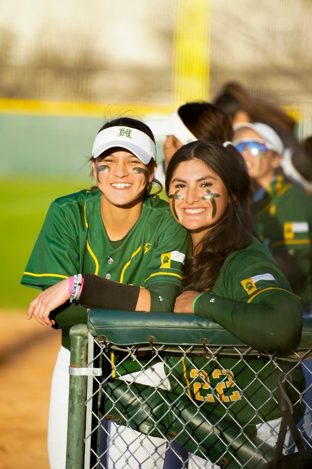 SoftballHolmes's tweet photo. Game Day!! Come support your Huskies tonight at 5 on field 1! #beatstevens #team1 #bettertogether https://t.co/UjvbvhbSK1