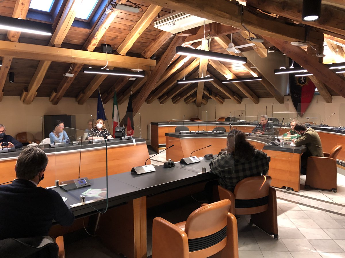 ComunediAosta's tweet photo. Secondo incontro prima dell’avvio del processo di #coprogettazione del Teatro Giacosa e Café du Théâtre. Il @ComunediAosta lavora per fare vivere questo storico luogo di cultura.
@nuti_g @SamueleTedesco 
#teatrogiacosa https://t.co/YLlWqqqp76