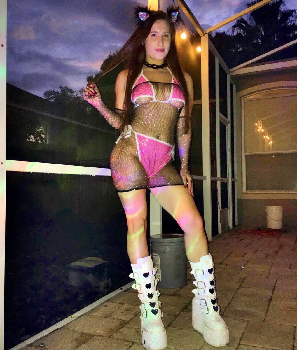 FestieKittie_'s tweet photo. Welcum 18+ nsfwtwt, I’m selling content 😋 All links in bio 💝 Looking For Buyers! No Freebies! Requests Open! Serious Inquiries Only! Tips/subscriptions rewarded! More in comments ⬇️
~24 in human years
~Bi/Pan
~Kink/Fetish friendly 
~420 friendly 
~Follow/RT/<3 to be mutuals https://t.co/i90sOonkmC