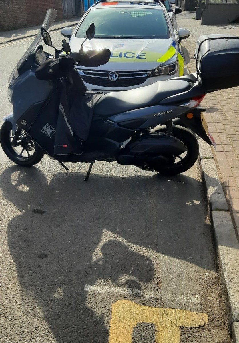 TVP_Wycombe's tweet photo. Another uninsured vehicle removed from our roads in Bourne End by Marlow NHPT. Delivery driver with no UK licence or insurance. Vehicle seized and driver reported ๐๐ป ๐
#C9776 #C0146 #P5033 # Marlow NHPT #SaferStreets https://t.co/LlVHk96Vzt