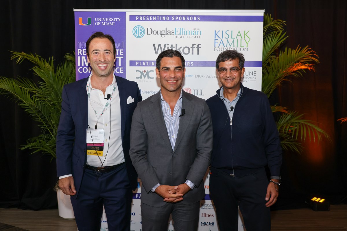 umiamimredu's tweet photo. In this year's #UREIMPACT Closing Keynote Conversation, moderated by Managing Principal of 13th Floor Investments Arnaud Karsenti, @CityofMiami Mayor Francis X. Suarez and CEO of @WeWork Sandeep Mathrani discussed what the city has done to spur the “Miami Movement”! 🏗️ https://t.co/L4LI2djzuR