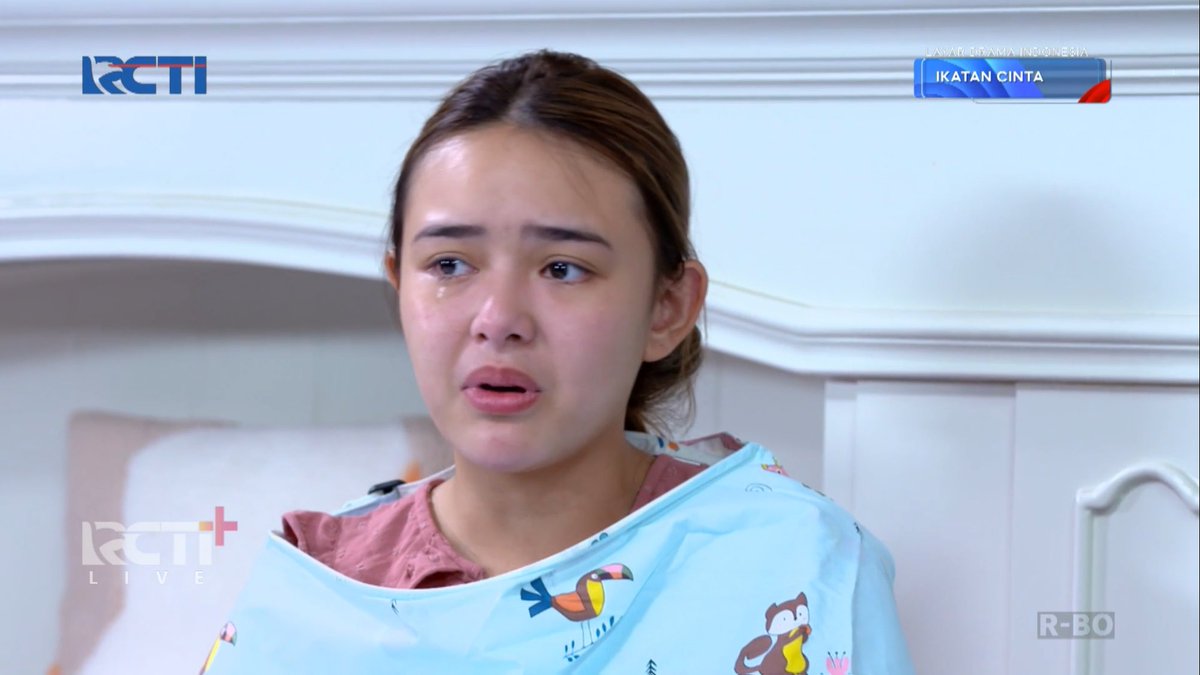 Manoposister_'s tweet image. Terlepas dari alurnya yg ngalor ngidul, jujurly eksekusi Manda jadi ibu babyblues ko ya dapet banget. Mo nangis 😭 tatapannya beneran kosong. Apa emng kosong beneran karna script 😭 tp asli dapet bgt menurutku 🫂🤍 @amandamanopo #IkatanCintaBadScript #IkatanCinta