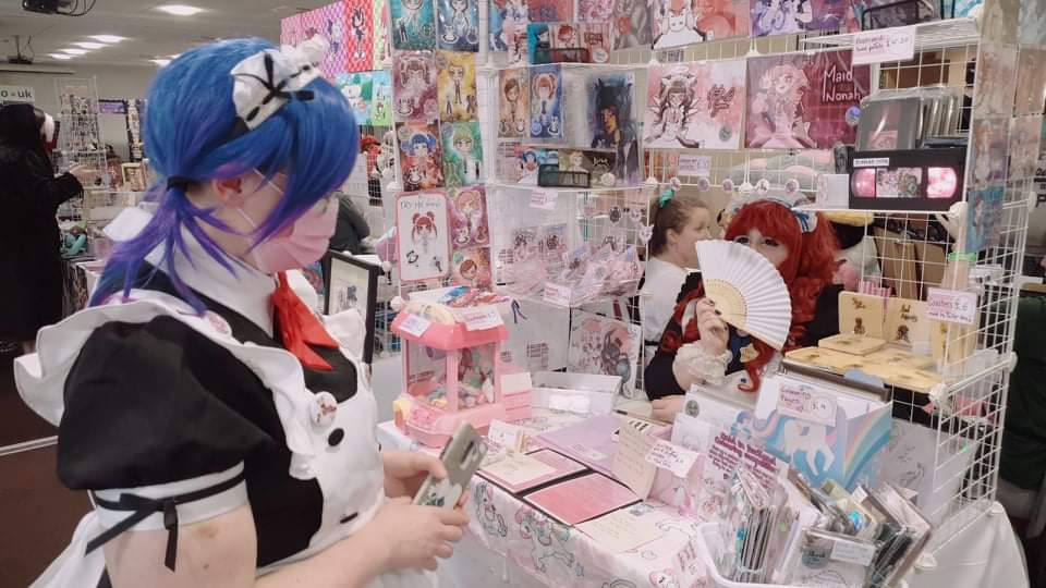 MaidScotland's tweet photo. Did you know we have a Kofi?

Where you can buy lots of amazing merch! So if you missed us at @Animangapopuk then head over there to find awesome items. 💗

(Maid Celestia and Maid Himeko are not included in the sale of these items ✨)

https://t.co/Z6crnbWC7D https://t.co/U7uKuuPjnD