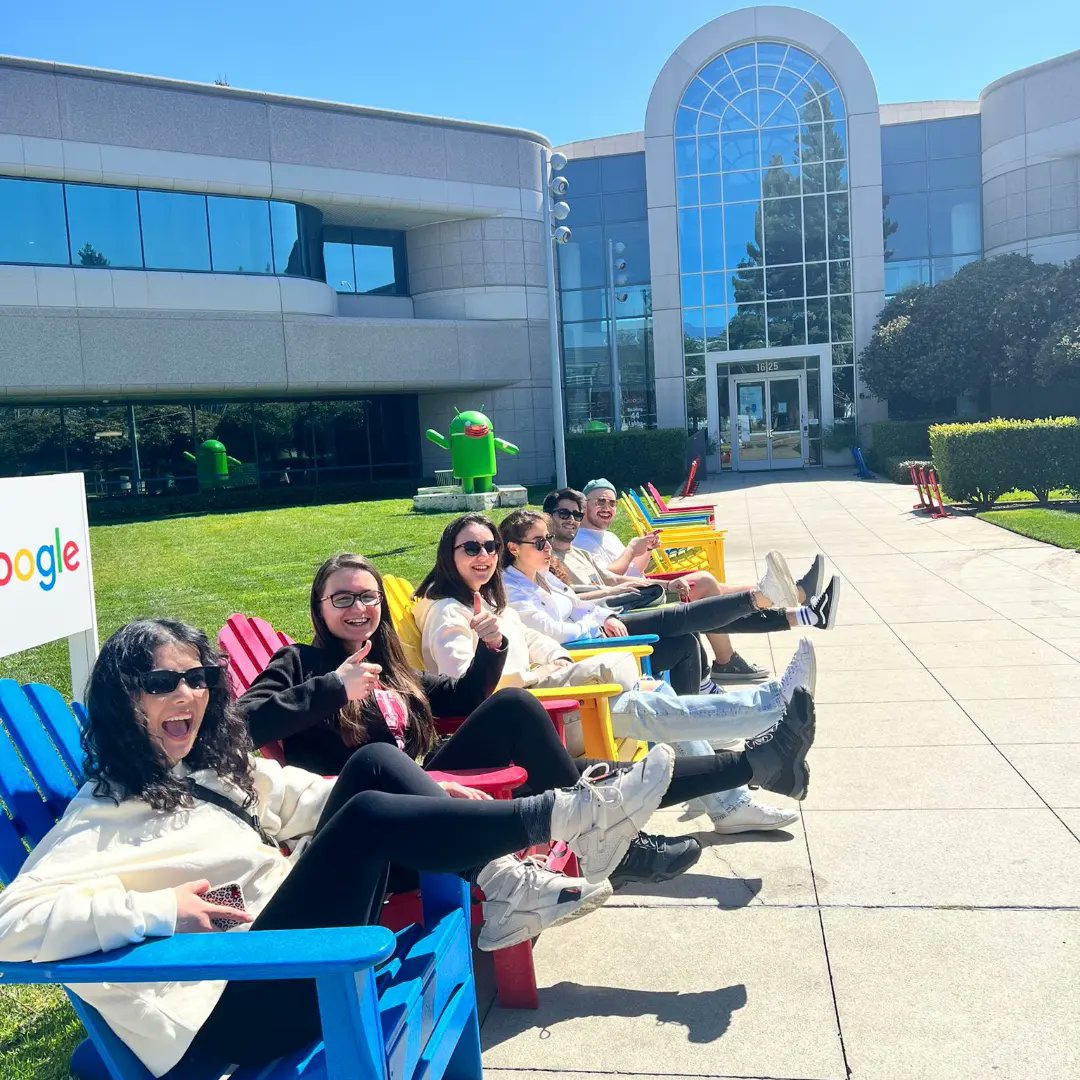 Değişim Öncüleri Stanford Üniversitesinde! 
<a href="/bounbright/">yeon</a> ve @ituginova iş birliğinde @unibogazici ile <a href="/itu1773/">İTÜ - İstanbul Teknik Üniversitesi</a> öğrencileri University Innovation Fellows ( <a href="/uifellows/">UIFellows</a> ) programı için Amerika'ya uçtular! ✈ 
Değişim yaratabilmenin tutkusuyla onlara keyifli bir macera diliyoruz!