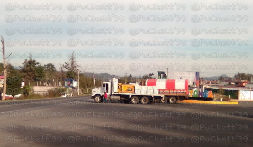 AdahirVilla's tweet photo. #PrecauciónVial : sobre la carretera #Perote - #Teziutlan,ñ, a la altura de #Altotonga, también se observan integrantes de amotac manifestándose.

@Thermokineros https://t.co/oMvamsqRDe