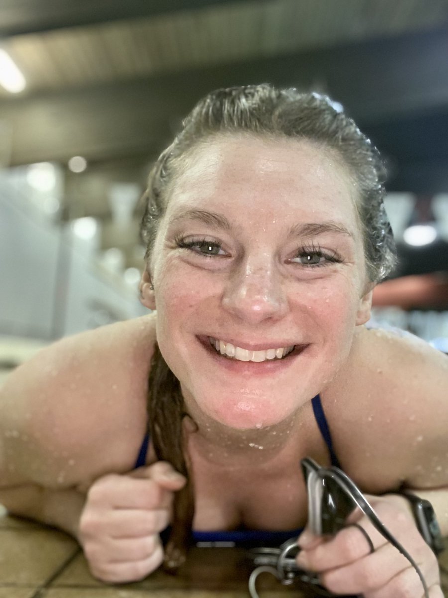 CoeTriathlon's tweet photo. Congratulations to Cierra Maas ‘22! You are a 2022 F/S/S Coe-na Sprint Triathlon Finisher! #firsttime Sprint Triathlon 🏊‍♀️ 🚴 🏃‍♀️@CoeCollege https://t.co/Jhv44QmlOJ