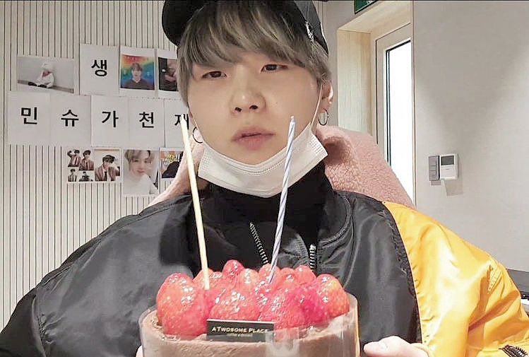 bell0myqt's tweet photo. ⠀∧,,,∧
(  ̳• · • ̳)
 /    づ ♡ 윤기는 고양이야! https://t.co/9R2U84x91n