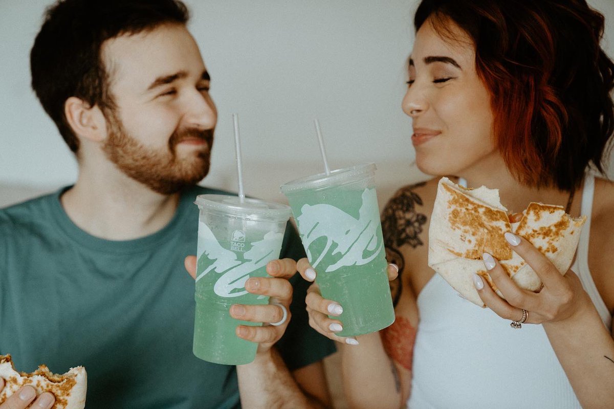 JohnM_Tweets's tweet photo. Hey @tacobell I just made your 2023 Valentines Day campaign, hit me up https://t.co/U17Z3d2TC1