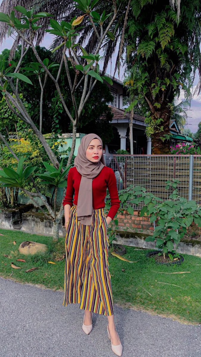 Web3BlockWave's tweet photo. Cuba nak try cari jodoh yang betul dekat @TwtJodohMY boleh tak? Tak mintak banyak cuma dapat yang jenis memahami, boleh jaga and umur 26 tahun ke atas je 🫣 https://t.co/UGRKkWp58N