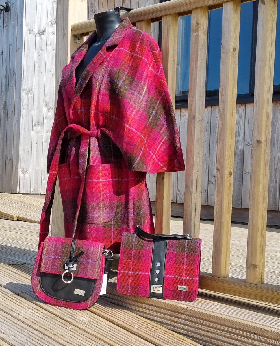 UrbanCountryCh1's tweet photo. #tweed #urbancountrychic #pink #cape #country #countrylife #countryfashion #ladiesfashion #bags #saddlebag #classy #timelessfashion #wool https://t.co/ZK3nrV8q5R
