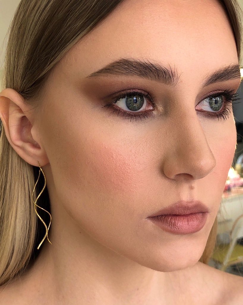 MariaMakeupHair's tweet photo. 🤎🤎🤎🤎🤎🤎

#макияжглаз #smokeyeyes #makeupideas #eyemakeup #идеимакияжа #вечерниймакияжчелябинск #макияждлясебячелябинск #макияжчелябинск #визажистчелябинск #wakeupandmakeup #makeuplooks #inbeautmag https://t.co/Wh5Mgv3CeD