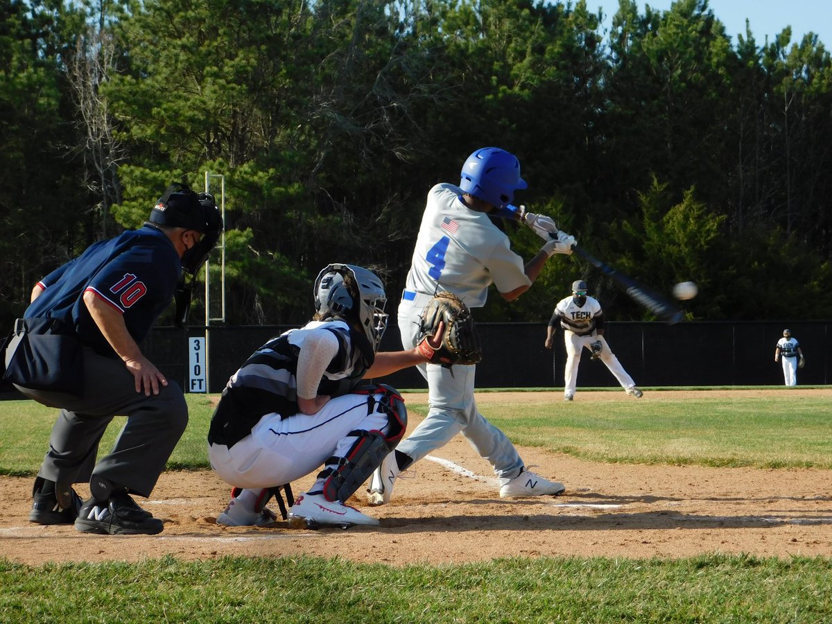 DHigh_Baseball's tweet photo. It’s opening day! Your @DHigh_Baseball team will be taking on Woodbridge at their place. First pitch is at 4:15! Hope to see you there! #GoDover 🔵⚪️ https://t.co/UrefcvRAF3