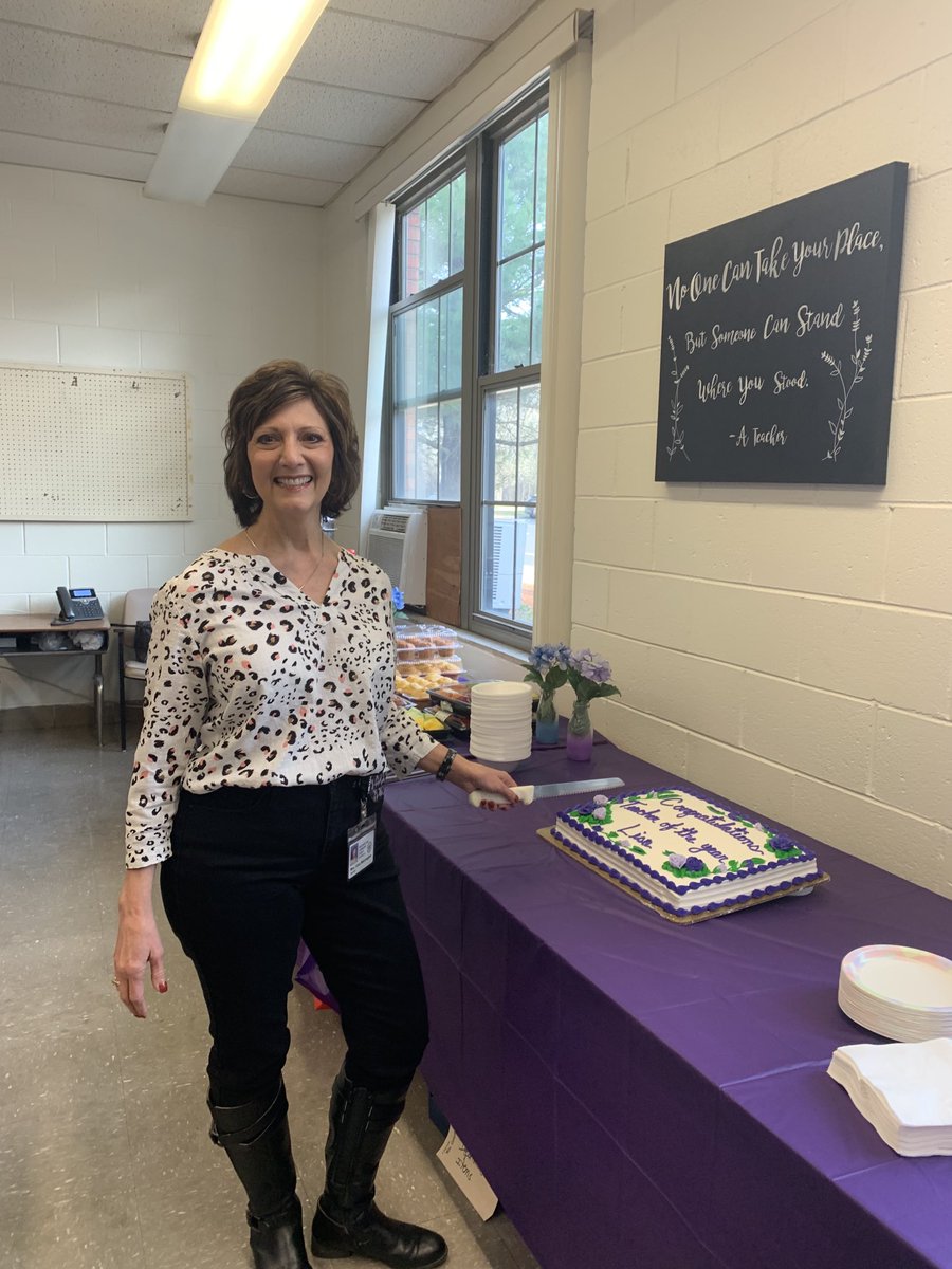 rnigro1207's tweet photo. #TOTY congratulations to Lisa Warrington Wedgwood’s Teacher of the Year 2021-22.
⁦@wedgwoodwtps⁩ ⁦@cfzimmerman⁩ ⁦@SuperintendWTPS⁩ ⁦@WedgwoodLWarr⁩ https://t.co/qvcZ3dgtMl