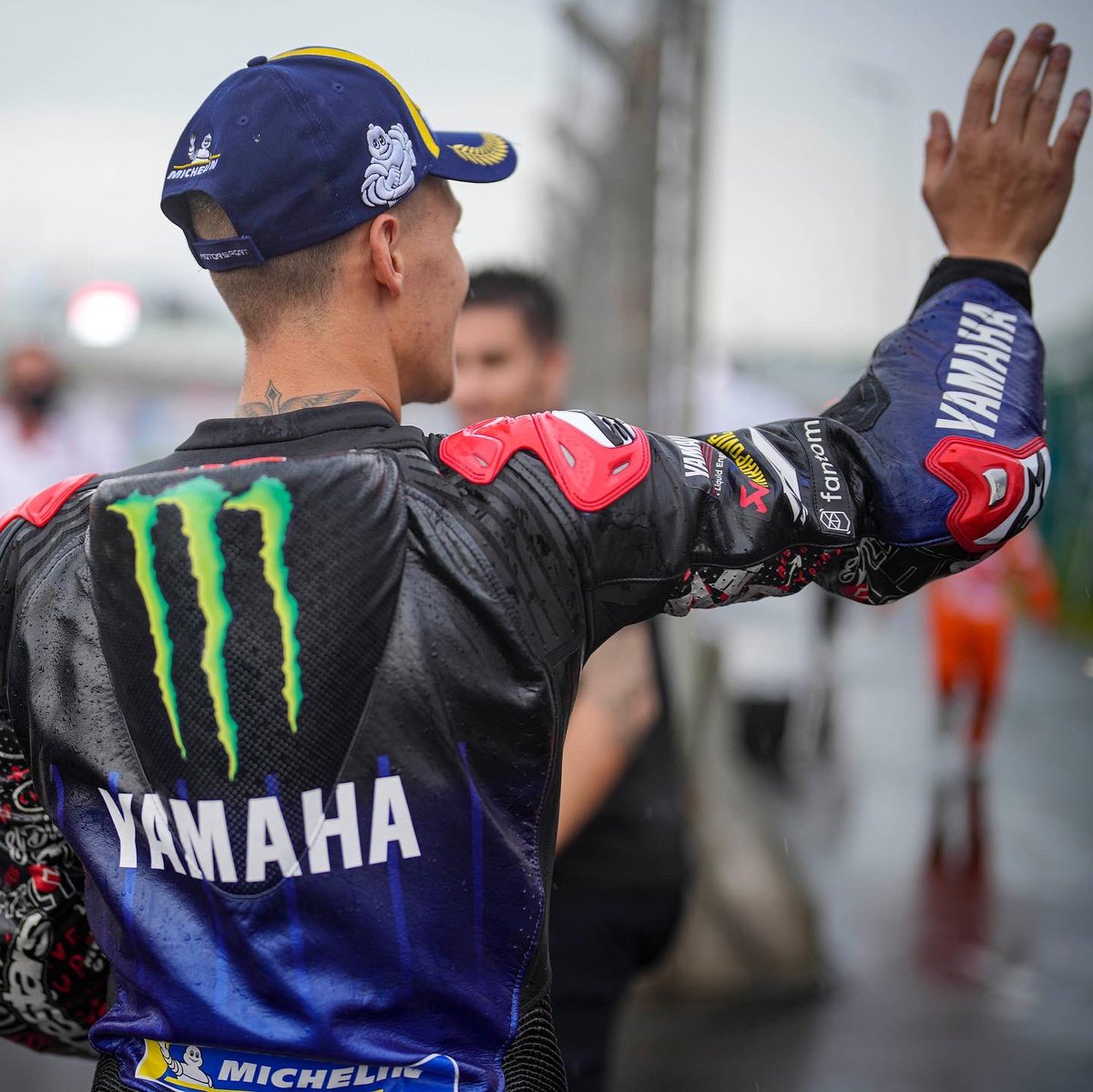 Just arrived home and I wanted to say thanks again to all Indonesian fans to be there and support me. Can't wait to be back ❤️🇮🇩

SAMPAI JUMPA