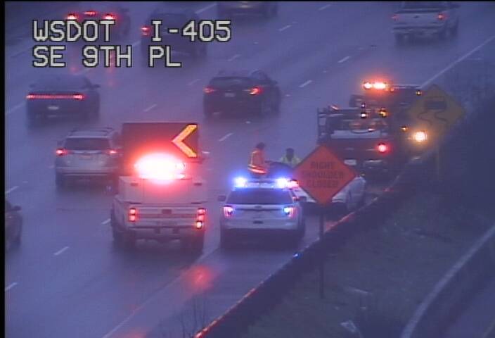 wsdot_traffic's tweet photo. Well, off to a busy morning thus far.
-On SB I-5 just N of Mercer St a collision blocking the right lane. #Seattle
-On SB I-5 just N of 164th Street SW a collision blocking the two left lanes. #AshWay
-On NB I-405 at SE 8th St a collision blocking the right lane. #Bellevue https://t.co/zIvkayLEwt