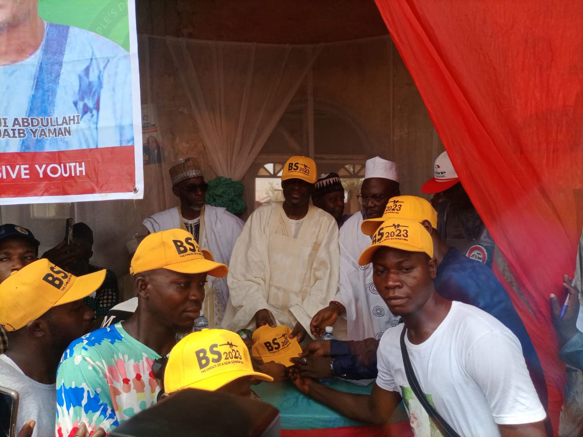 RasaqAbata's tweet photo. Welcome to PDP Sir....YAMAN

#bs2023...#KwaraPDP https://t.co/jXdoyo4NyB