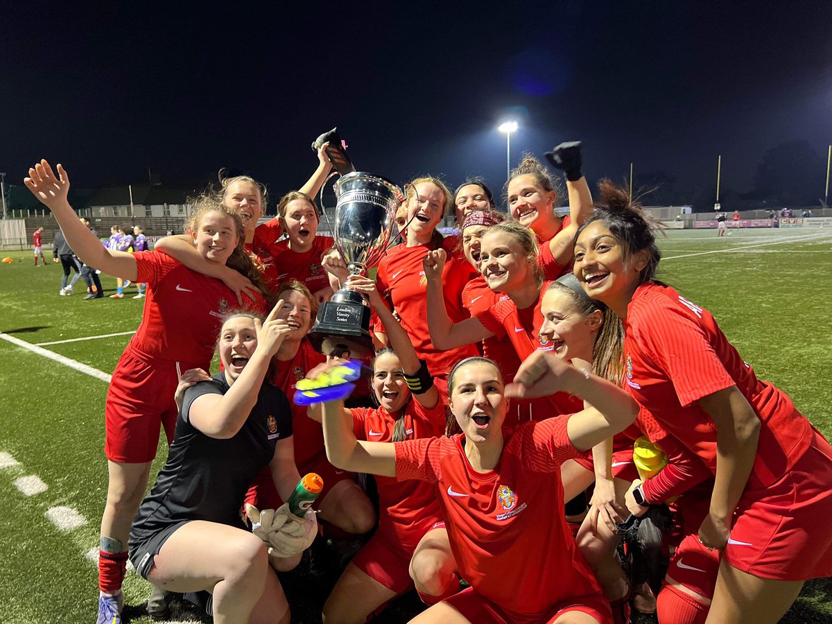 diedef92's tweet photo. So proud of my uni football team to win Varsity last night! Coincidentally, one of the main regions of interest in my PhD, the subgenual cingulate, is thought to play a role in extended attachment #kclwfc #HearUsRoar #bleedred #phdlife https://t.co/Z7wPvEYnrx