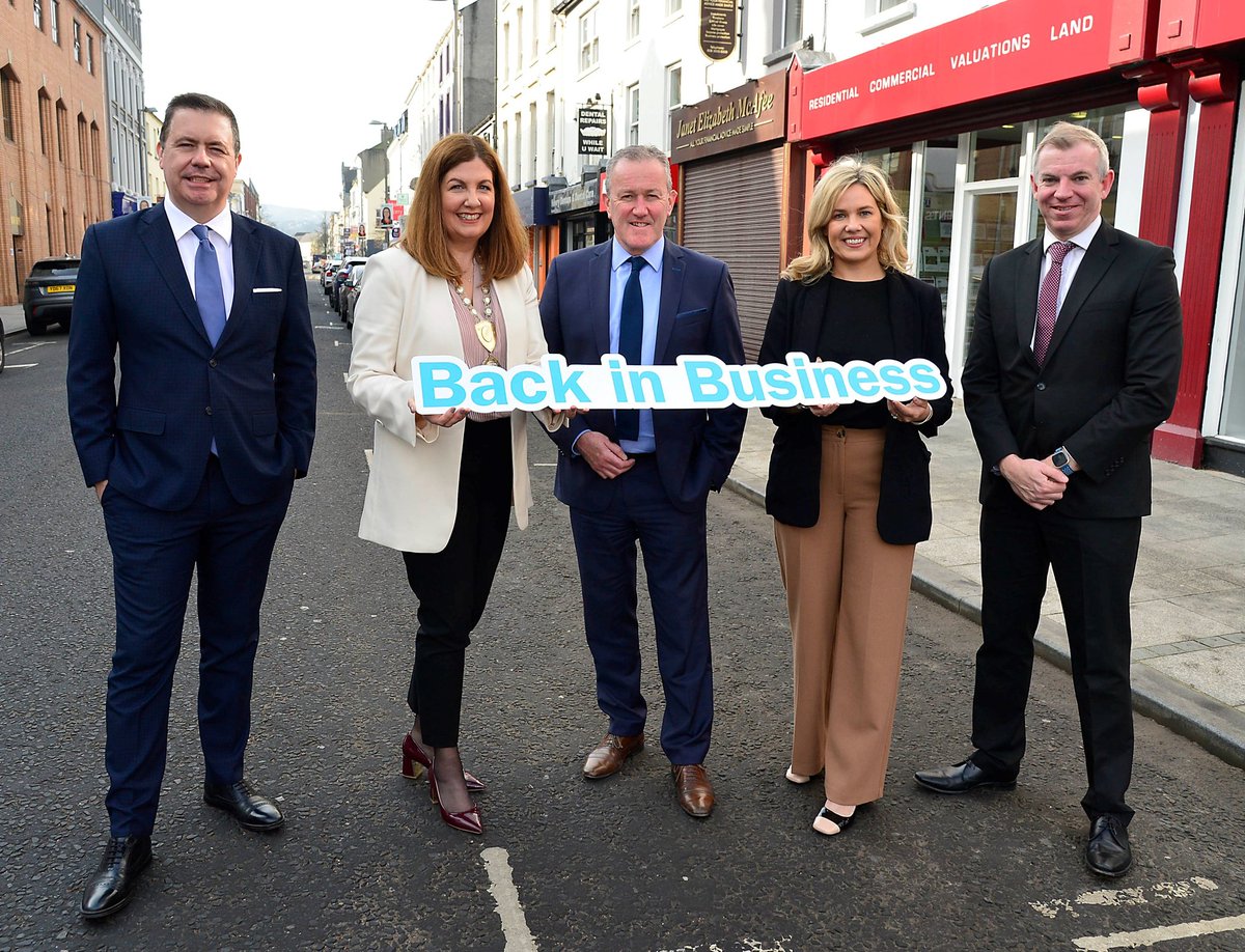 NewryChamber's tweet photo. Delighted to welcome the Finance Minister, @conormurphysf to Newry City this morning to launch the 'Back In Business' Scheme. 

It offers a 50% rates discount to businesses for up to two years if they move into a vacant shop unit.

𝗥𝗘𝗔𝗗 𝗠𝗢𝗥𝗘:
https://t.co/9pH8Ni1ftA https://t.co/FwI75Fi8Gq