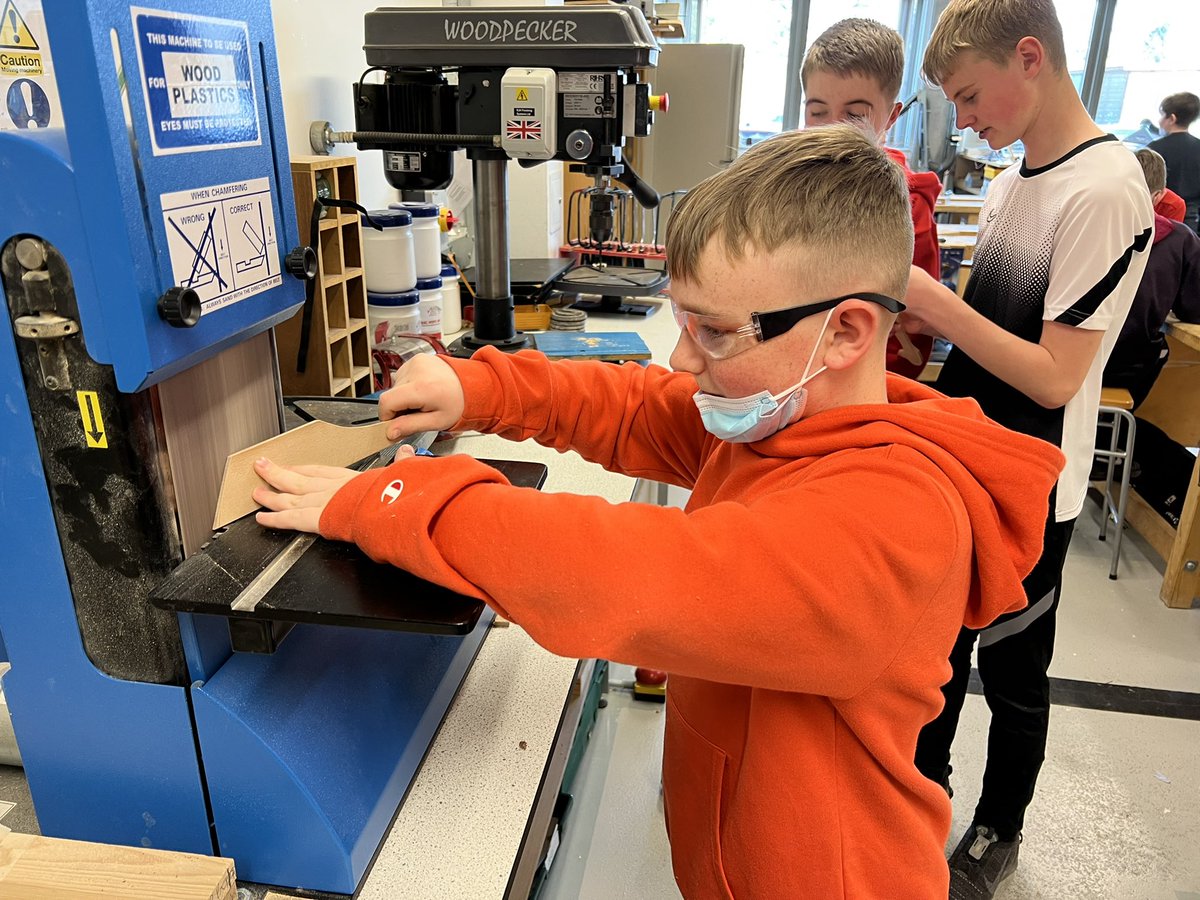 FATech_Ed's tweet photo. Fraser and Millar with a well earned merit for perseverance after catching up with some quality work in the workshop #FORperseverence https://t.co/xXbtBWzKnQ