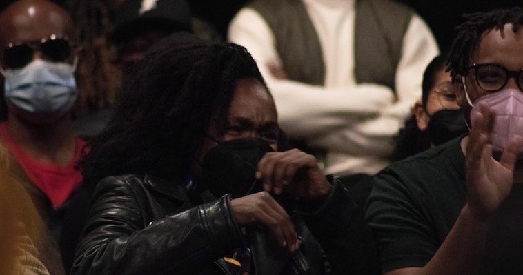 SyncingInk's tweet image. You know you are spitting hot fire when the audience responds like this!😝🔥⚡️We thank each and everyone who joined us and filled the air with laughter, love and good vibes!🧡stay tuned #syncingink #jointhecypher #apollo #nyctheater #offbroadway #hiphoptheater #spiritualritual