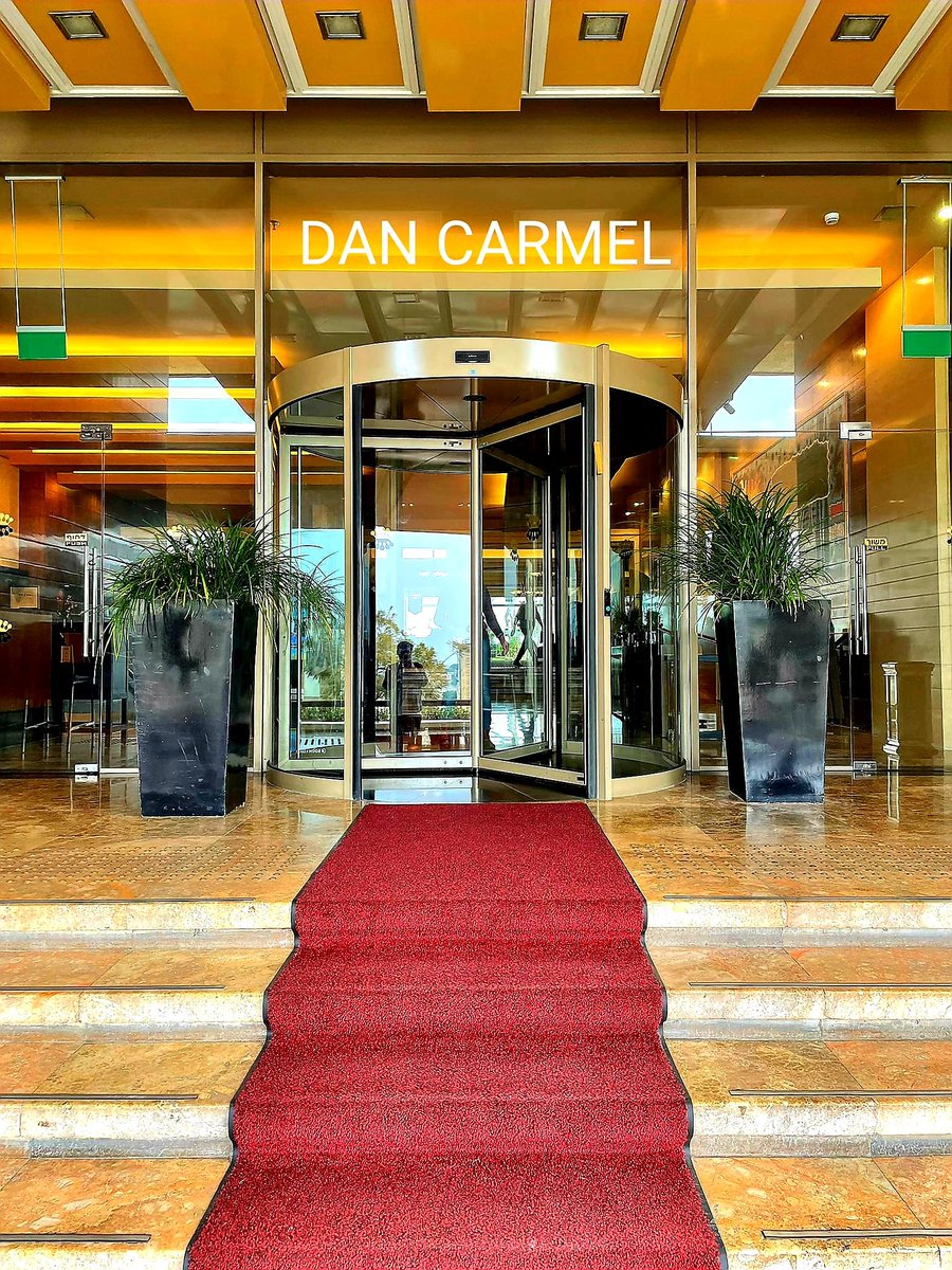 Dan Hotels tweet media