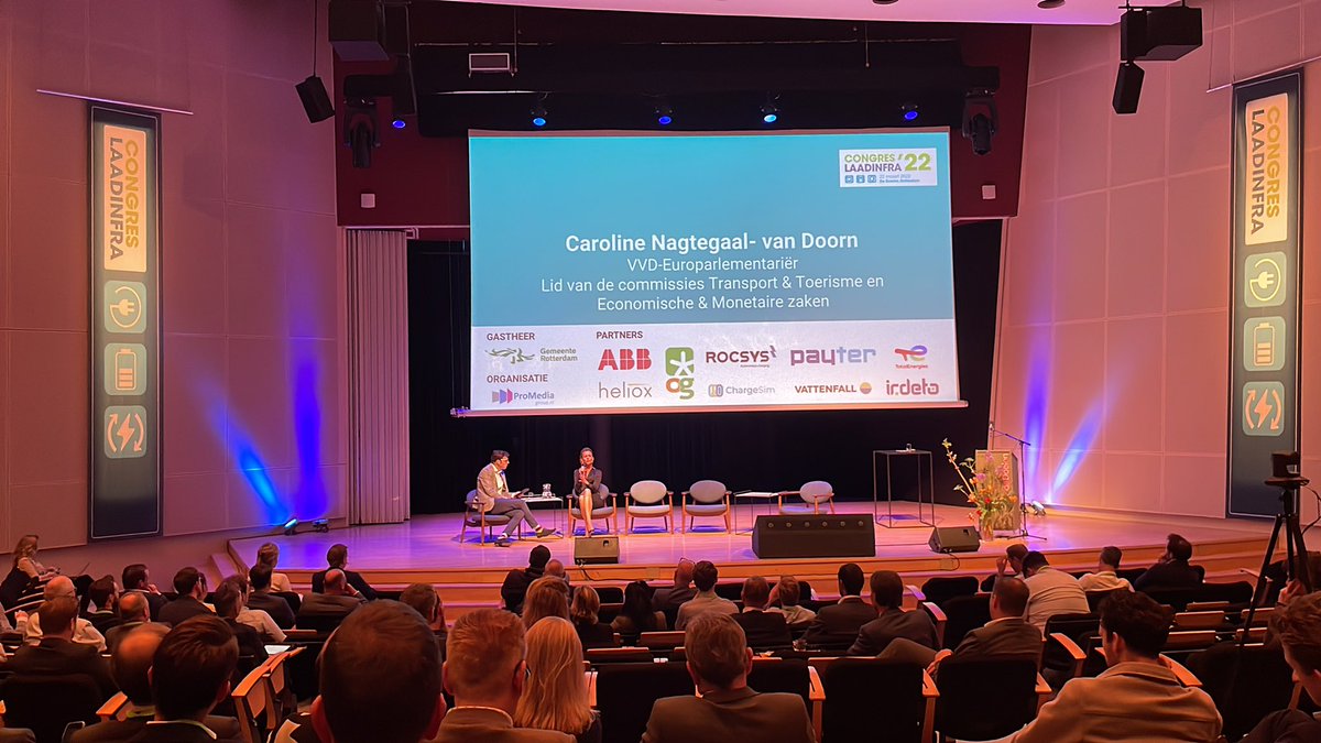 Vandaag aanwezig op congres #laadinfra #waterstof krijgt ook een rol in de mobiliteit!