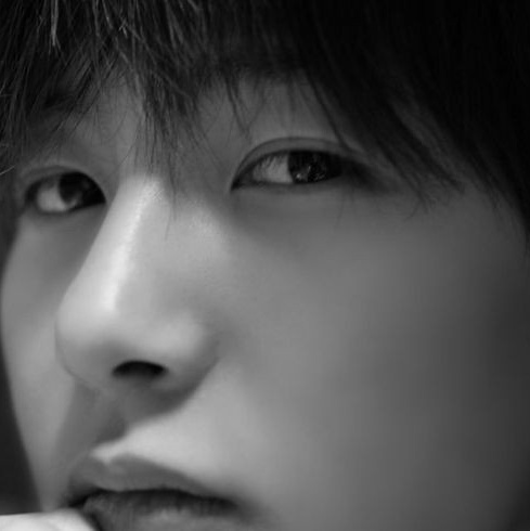 solacerenjun's tweet photo. happy birthday renjun! keep on being the brightest star in the sky!!! you are and will always be the most beautiful gift have ever created. 
my solace, 爱你 🫶🏻 

#스물셋_봄에_꽃같은_런쥔이왔당
#RENJUN_23on323
#Happy3to3day https://t.co/GOcV4bzDA8