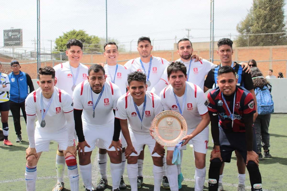 PDFRF7deDurango's tweet photo. Finalizó el segundo torneo de Exalumnos Universitarios de la @LNFBPro, con el Campeonato de Ex @DiablasUJED en rama femenil y subcampeonato de  Exa @DIABLOSROJOSDGO, Gracias @maturinoc porque en esta ocasión fue el ��NICO de todos a los que solicitamos apoyo que lo hizo. https://t.co/Rjp7fiWcc5