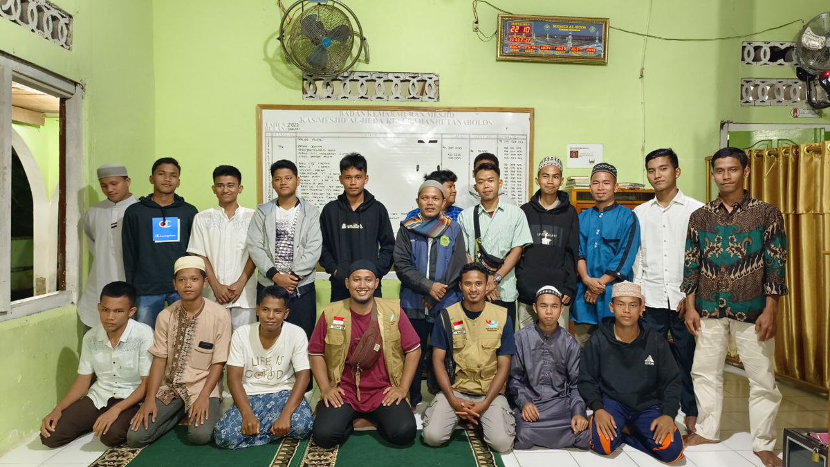IbrahimAzzaini's tweet photo. Ayo buat  sirkel kebaikan 🙂
Reply dong foto sirkel kebaikan yang lagi kalian bangun
#Syiar https://t.co/R6PRLJctBR