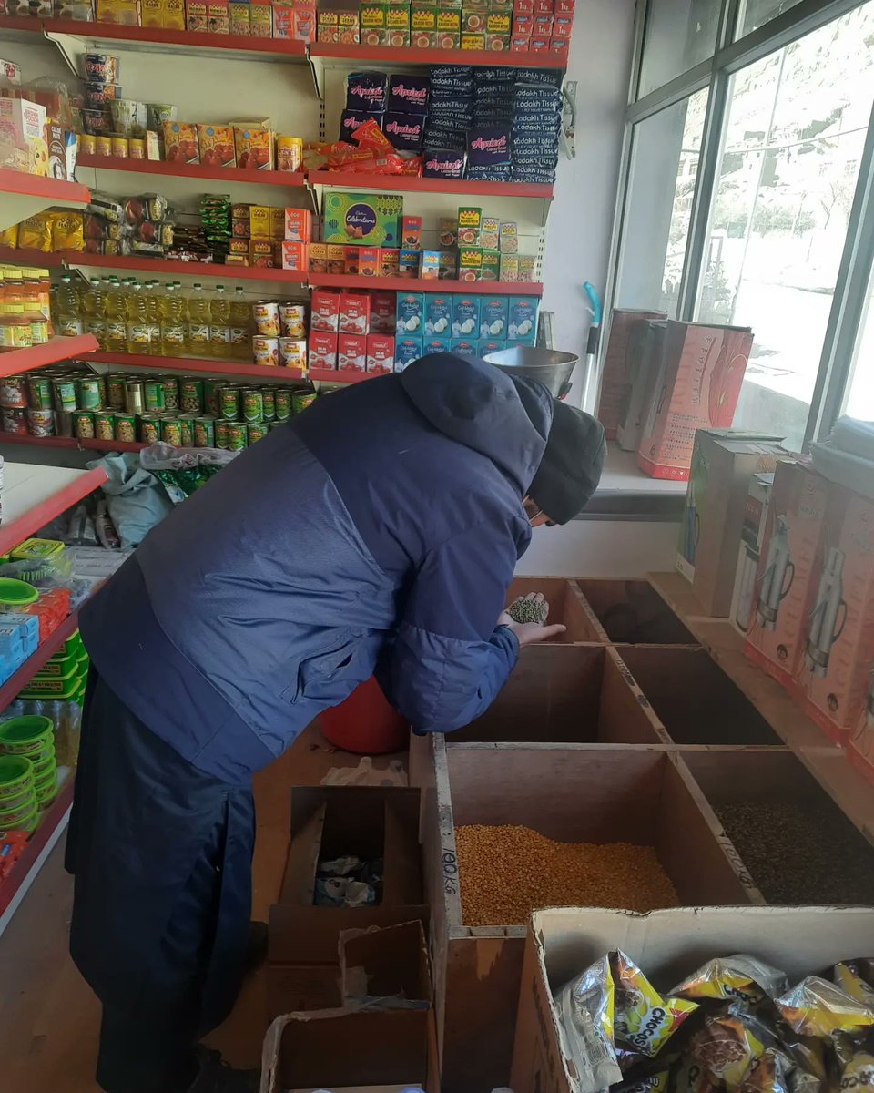 FoodLadakh's tweet image. Inspection &amp;amp; Surveillance Sampling of #Apricots, #Kernals  at Wakha, Bodhkarboo, Khaltsi, Lamayuru, Nimmo , by Food Safety Officers, Food Safety ( Drugs &amp;amp; Food Control Org. UT Ladakh)
#Survey #ladakhi_apricots 
@fssaiindia @santoshsukhdeve @ShrikantS_H
 @DIPR_Leh @DIPR_Kargil