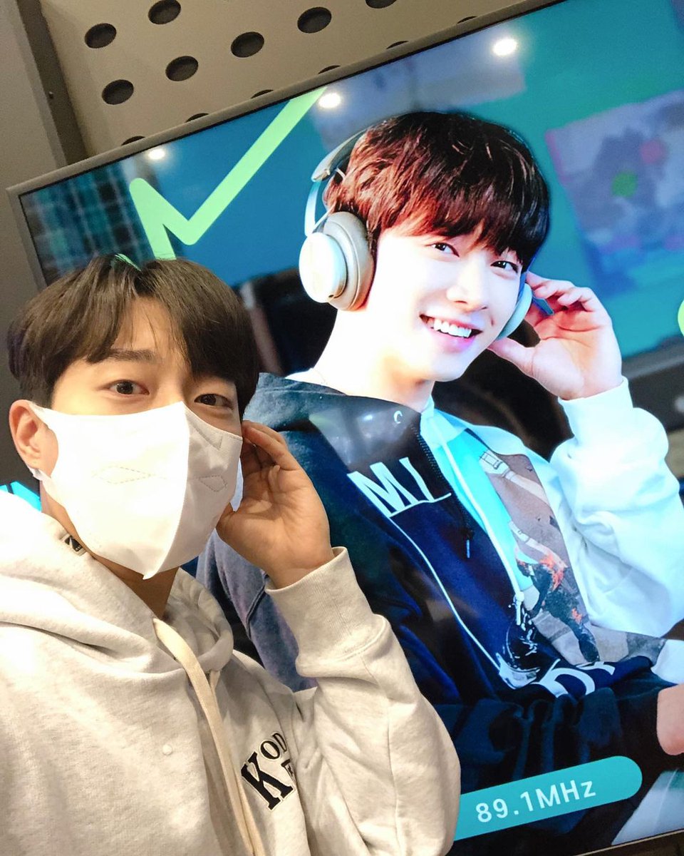 seoblicious's tweet photo. 220322 kbsgayo ig update with highlight!

#윤두준 #양요섭 #손동운 #하이라이트 #데이드림 #HIGHLIGHT #DAYDREAM https://t.co/avu9jWZqr1