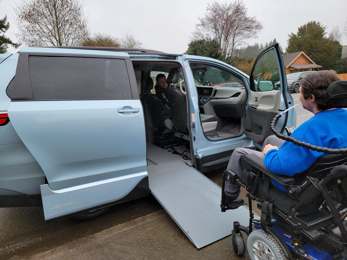 JustInBedTV's tweet photo. My life has literally been changed. I just want to say a huge thank you to @REALMizkif and his community for making one of my biggest dreams come true. Yesterday I got a super sick wheelchair van. Thank you @AustinOnTwitter for delivering it on mizkifs behalf. https://t.co/r1JdImd3wW