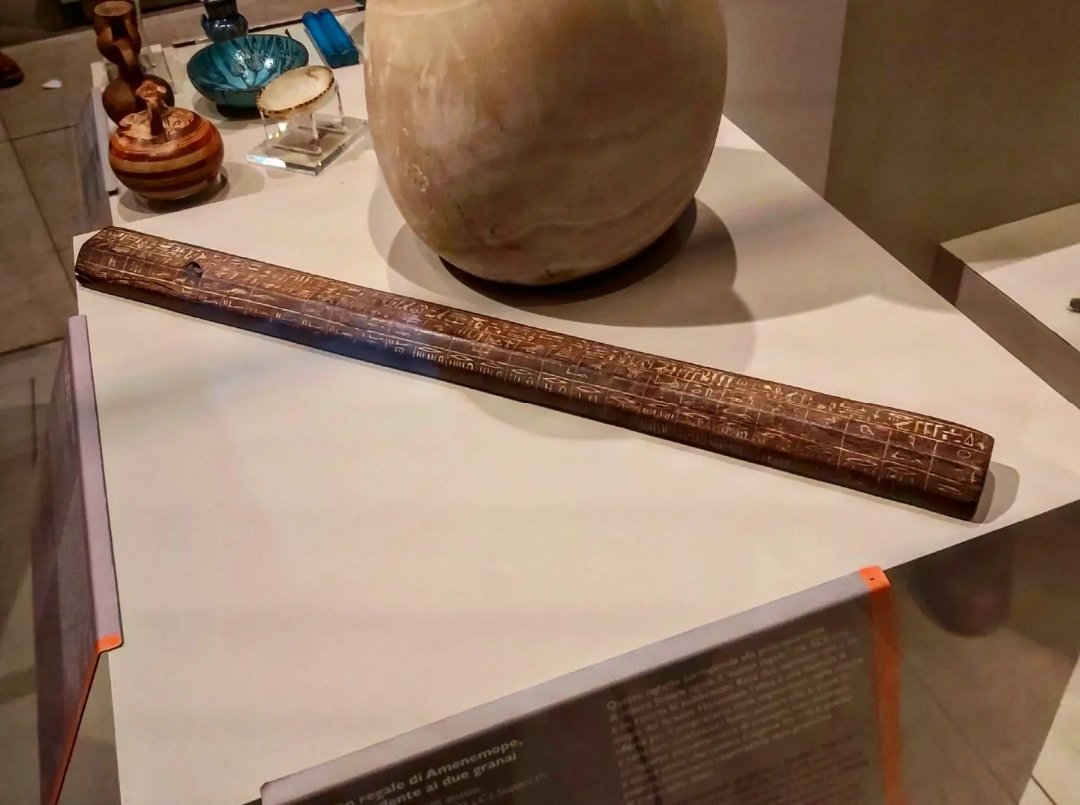 EtwTerp's tweet photo. The Royal Cubit...
Museo Egizio, Torino 🇮🇹
Déc. 2019
#mathartist #mathlover #torino #museoegizio #royalcubit #unites #photomaths #egyptien #egypte #histoire #maths @regionepiemonte
Venez découvrir mes photos et dessins sur Instagram:
📸🖍️MATHS_ARTIST✏️🎨https://t.co/1OVKVNPI8n https://t.co/6fevuGIGee