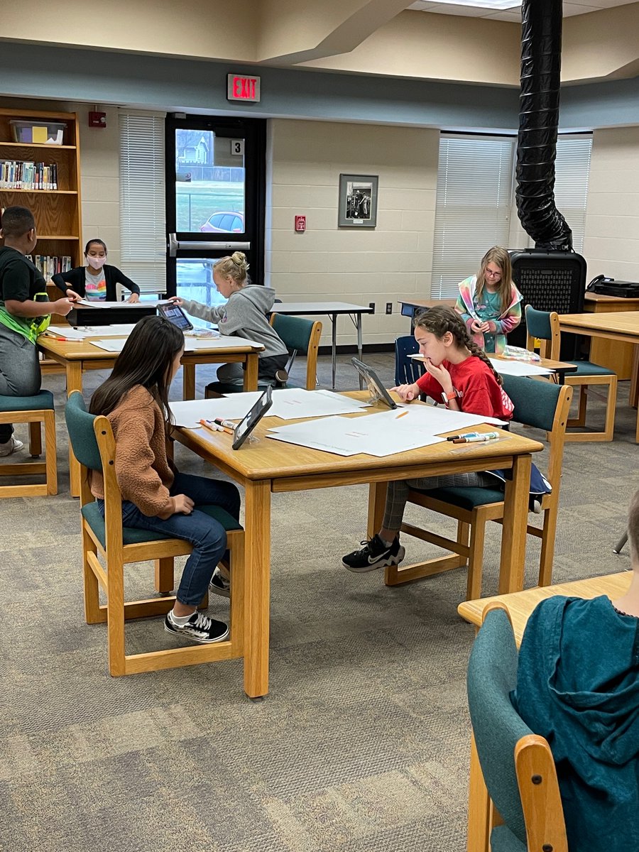 RushtonLibrary's tweet photo. Pizza box decorating is under way and the students are EXCITED!!!

           Mark your calendars - 
Rushton Night at Toppers Pizza is  
                    April 4!  

Order a pizza and it will come in a custom- designed box by your student.  More info will be coming home soon! https://t.co/YIquKOp2e3