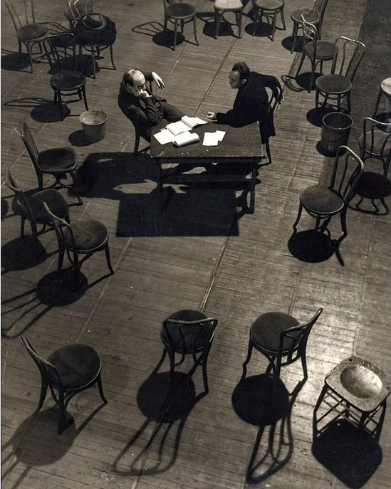 MenschOhneMusil's tweet photo. After the Rehearsal, 1936- Ralph Steiner (1899 - 1986). https://t.co/2PpSyJ5mny