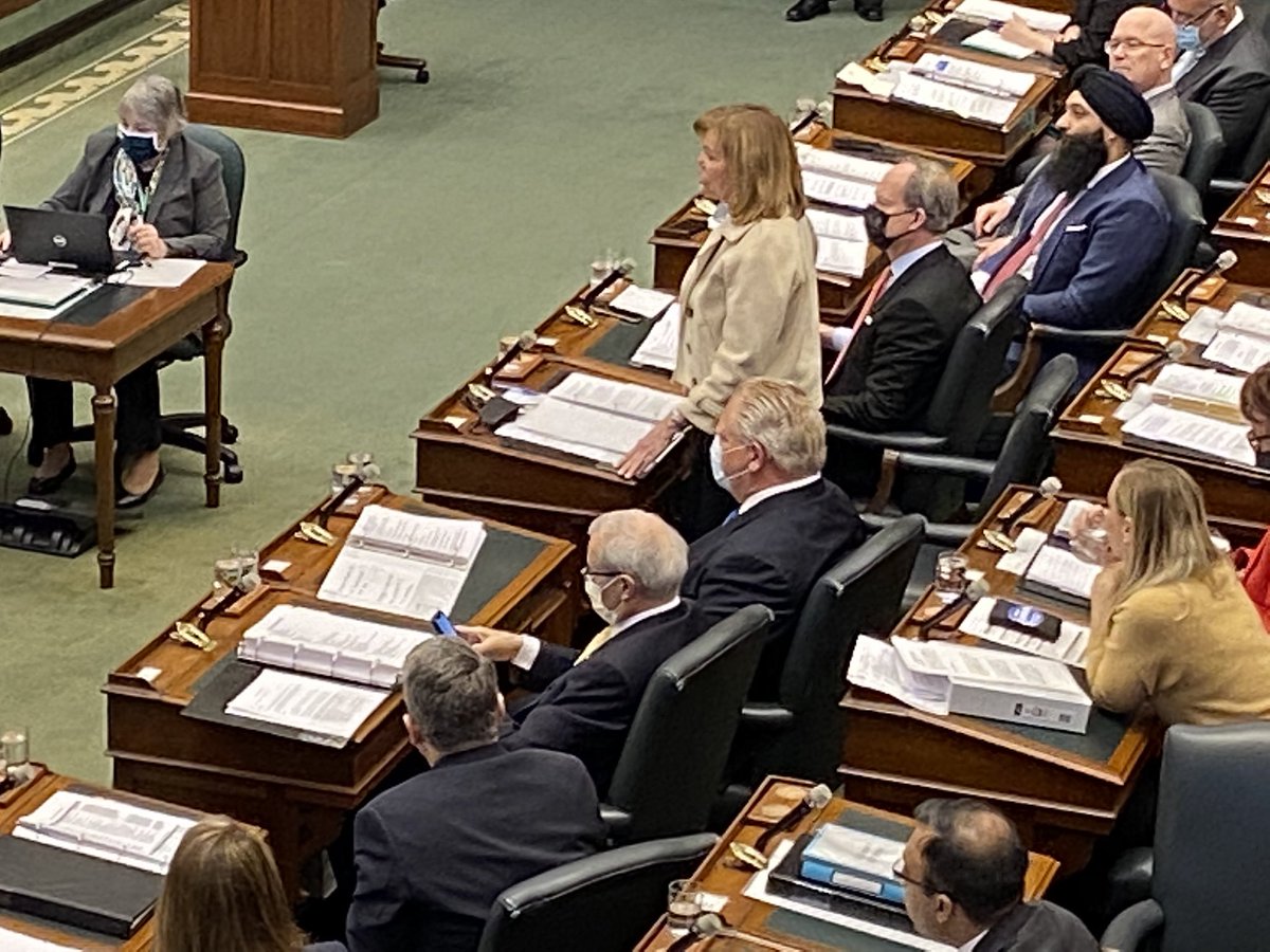 suntooz's tweet photo. Ontario Premier @fordnation and Health Minister @celliottability wearing masks in Question Period when not speaking. #onooli https://t.co/cjEirn8EpS