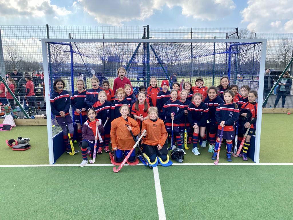 BEHC1861's tweet photo. Hockey community & #hockeyfamily at its best with our excellent partners @elthamcollegelondon #beproudbeworthy #behc #hockeylife https://t.co/0ohHoC3s2y