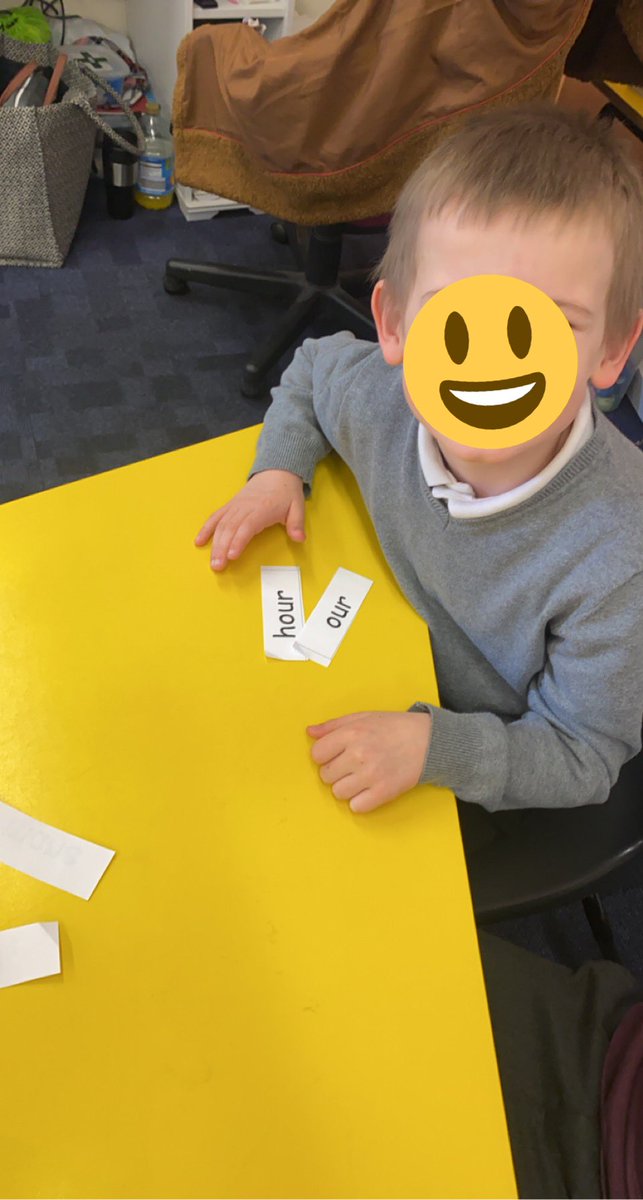 Homophone matching this morning in literacy! Great group work ✨<a href="/Kirkcaldywestps/">Kirkcaldy West PS and ELC</a>