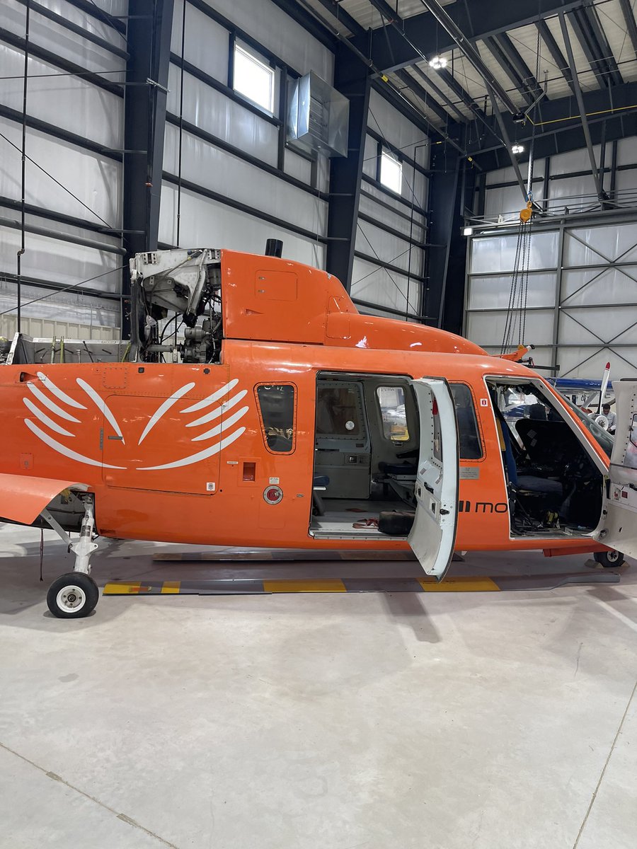 Do you think they could give me a ride to school? Wow!  Ty to <a href="/prokipt/">@Mohawktracey</a> <a href="/MohawkCollege/">Mohawk College News</a> for the tour. <a href="/LBramer/">Luke Bramer</a> <a href="/MsZsiros/">JZsiros</a> <a href="/CNicHWDSB/">Christine Nicolaides</a> <a href="/Churchill_HWDSB/">Sir Winston Churchill SS</a> Excited for our aviation program to build a partnership with Mohawk College.