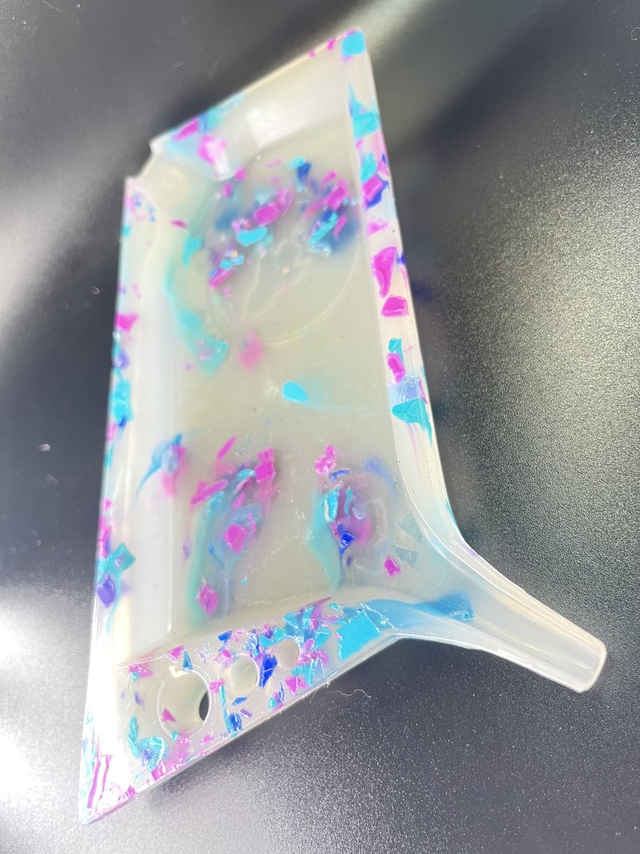 WeCanResinate's tweet photo. Out now ๐ Exploring light and color ๐ญ showing recycling in a new way and with a style fit for any adventure โจ https://t.co/6LKFB7Y8ju
#prisma #twistedtray #cuteness #rainbowstuff #recycledart #arizonaartist #cosmic #cosmicvibes #420 #wakenbake #terpytuesday #resinate https://t.co/CATLwvJskt