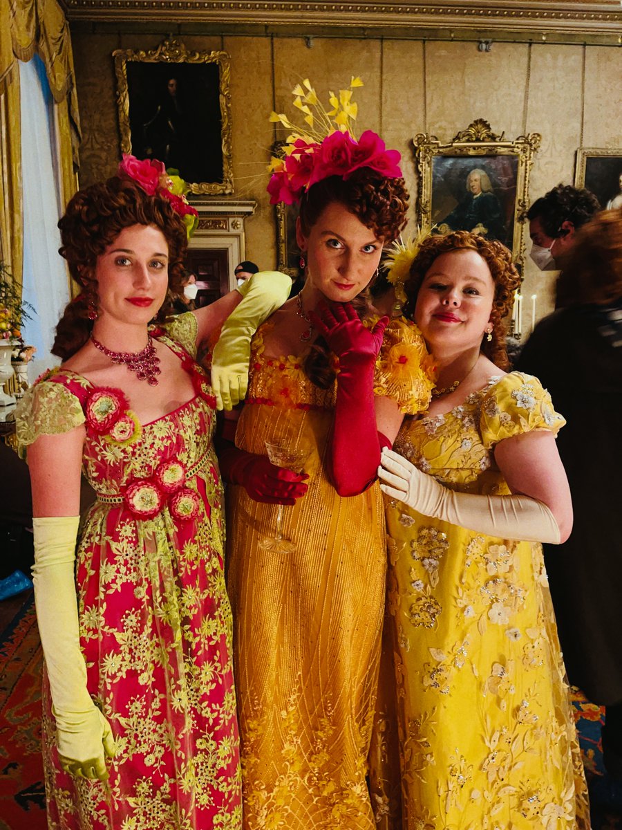 bridgerton's tweet photo. 💛 THREE 💛 DAYS 💛 https://t.co/eAgOzl1PAn