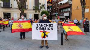 Stilografia's tweet photo. Hace 2 años se paró el mundo por una #PLANDEMIA ahora son razones de peso , #ParemosElMundo sin nosotros no son nada. #SanchezVeteYa #SanchezDimision  por el bien de España 🇪🇸 ¡¡Vamos a echarlos!! 👌 https://t.co/0KmyPFwXNH