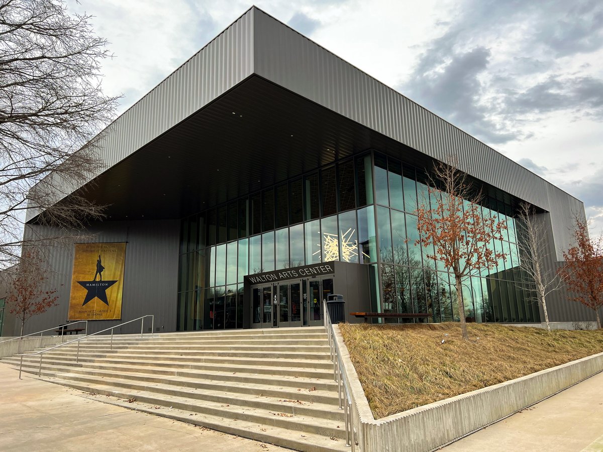 HamiltonMusical's tweet photo. The #AngelicaTour is kicking off a run in Fayetteville, Arkansas at @walton_arts tonight. https://t.co/cnZPQdDSAf
