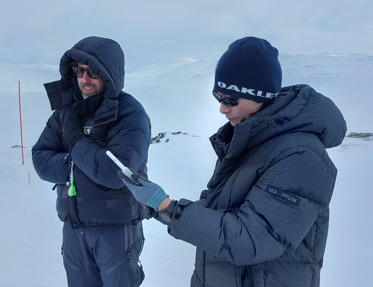HeartMeltingIce's tweet photo. It's been a journey to assemble our #AWS, but we are #proud of the result and recording data right now. 🤓 #KeyLearning: Keep cables and electrical utensils close to your body so that they stay warm, turned on, and don't break in the #cold. #polarscience #phdlife https://t.co/CajNWOtUdd