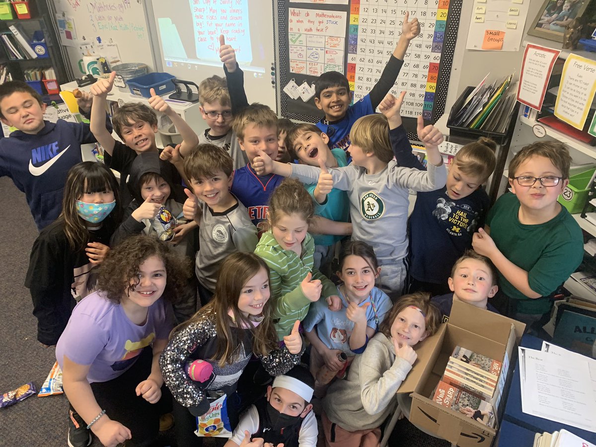 MarcieKTaggart's tweet photo. @SavingMrSharp Today a special delivery arrived. Thank you for inspiring curiosity and a love of reading. These kids are pumped!#daymade https://t.co/WG91BiyZ9h