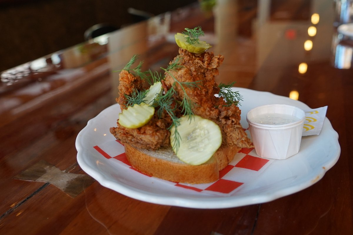 StPLdowntown's tweet photo. Our third #FishFryFaceOff head-to-head matchup is live now on https://t.co/UV23rLzN2U. This week, it's between @meritage_stpaul and @SaintDinette 🤤 😋  

@mspmag @summitbeer @StokeyardEXP @JustusWhiskey https://t.co/Y4koFNc37H