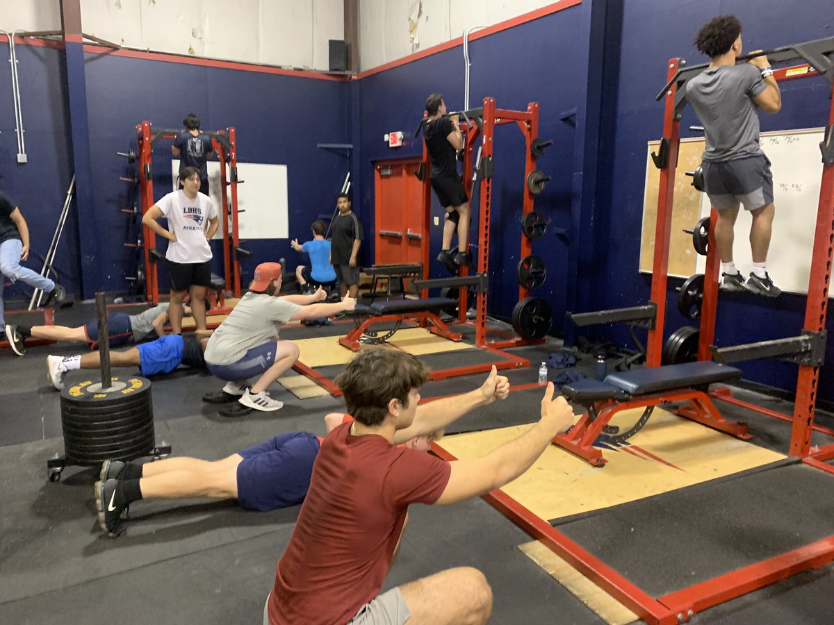 LBHSfootball's tweet photo. Just the start of the long grind but special things are happening for Lake Brantley Football #BrantleyStrong https://t.co/mJINLyId1t