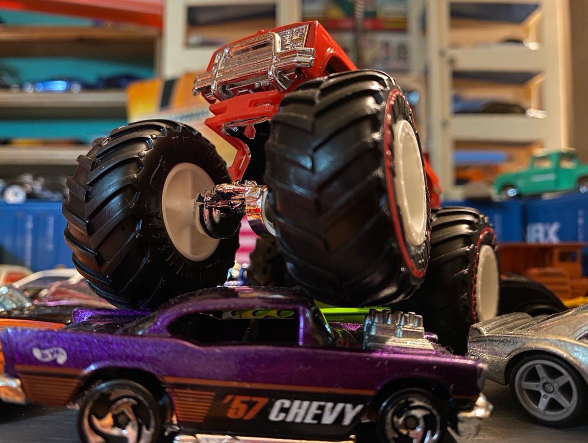 no16_industry's tweet photo. アメリカ!って感じ♪
#モントラ #ホットウィール #モンスタートラック #hotwheels #monstertrack #toycarphotography #トレジャーハント https://t.co/XSLYg8Z5pX