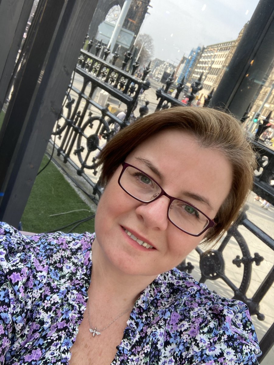 cjston12's tweet photo. A Me day out in the big city today #edinburgh #edinburghgin #retailtherapy 🥰 self love ❤️ https://t.co/LckpmyxLwy