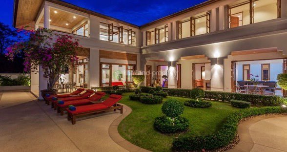 LoudermilkProp's tweet photo. DREAM HOME

Do you have a dream home? 

My dream home consists of a ten bedroom ten bathroom house. It has a a great landscape with a pool. It also has a big kitchen and two living rooms. It’s surrounded by trees and sits on private land. 

What about you? What’s your dream home? https://t.co/VHzwjGzfDX